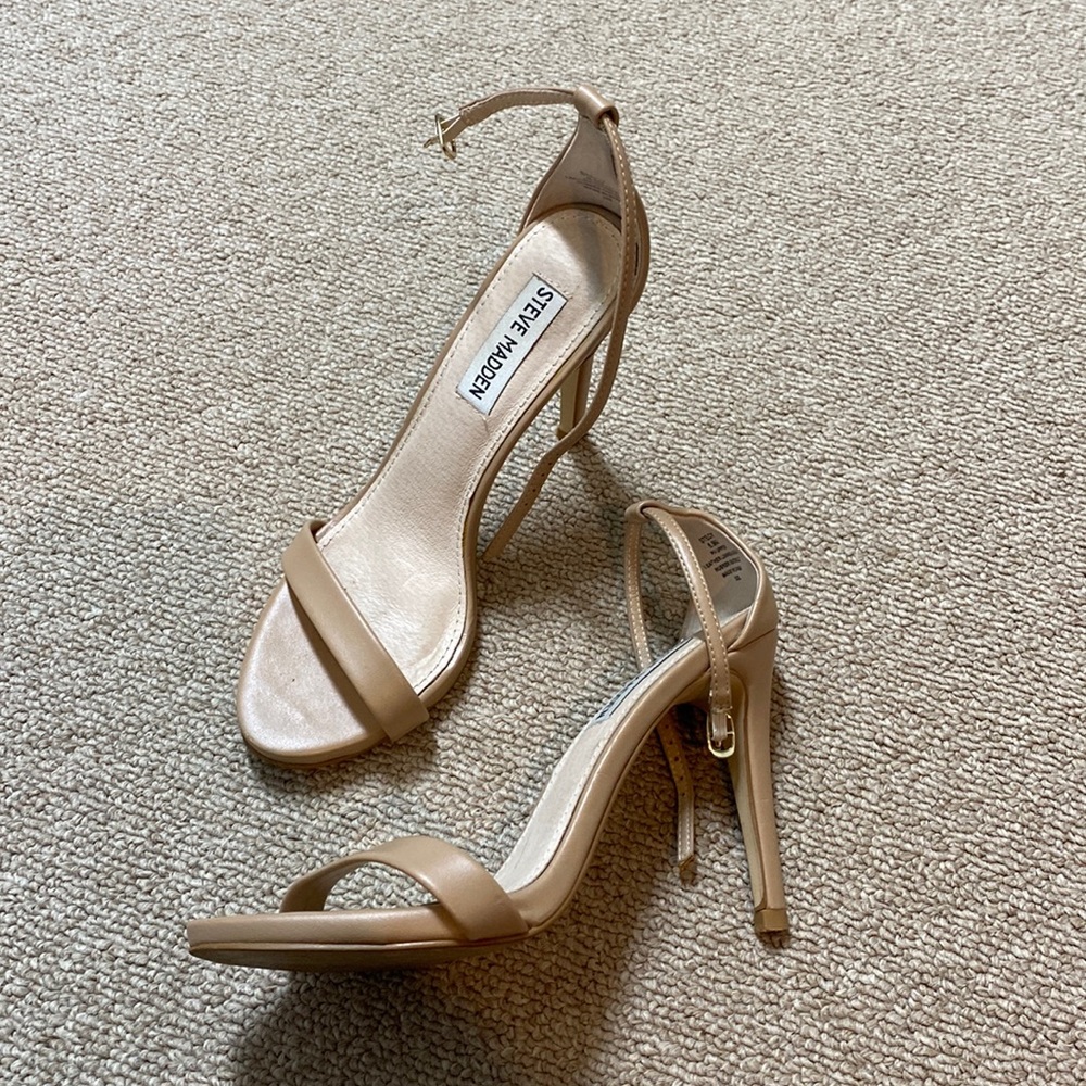 Steve Madden nude heels size 6.5